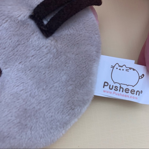 Pusheen Cat Eye Mask & Illustrated Pusheen the Cat Book Bundle Kawaii Gift Set - Picture 12 of 16